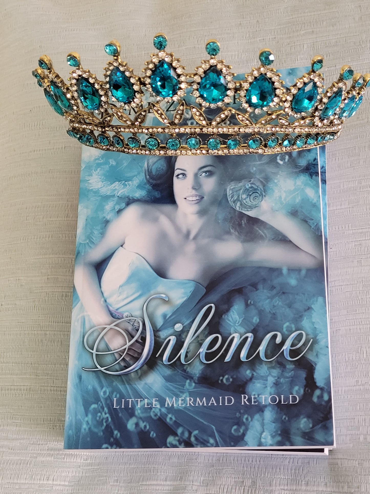 A steamy romantasy fairytale retelling of the Little Mermaid for fans of Sarah J Maas, ACOTAR, Raven Kennedy, Charlaine Harris, Juliet Marillier and Rebecca Yarros