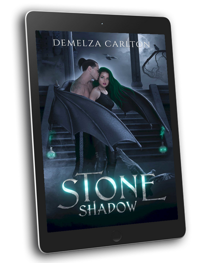  A steamy paranormal protector gargoyle monster romance tale for fans of Sarah J Maas, ACOTAR, Rebecca Yarros and Charlaine Harris